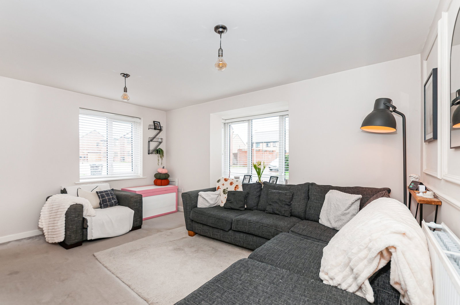 Semi Detached House for sale in Hull, Angel Place, Kingswood, Hull, East Riding of Yorkshire, HU7 3LT