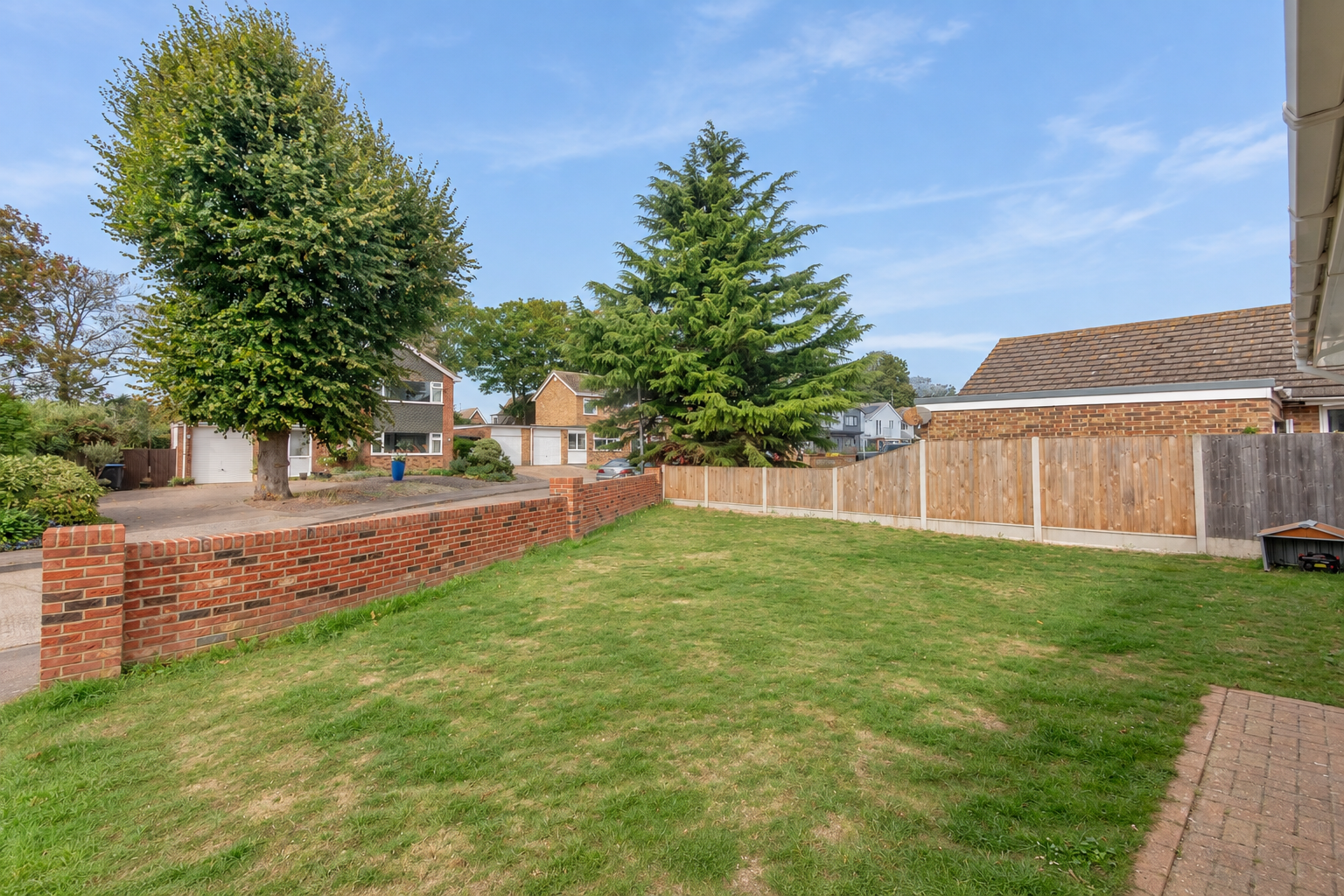 Bungalow for sale in Broadstairs, The Paddocks, Broadstairs, CT10 3AJ, 1195 m²