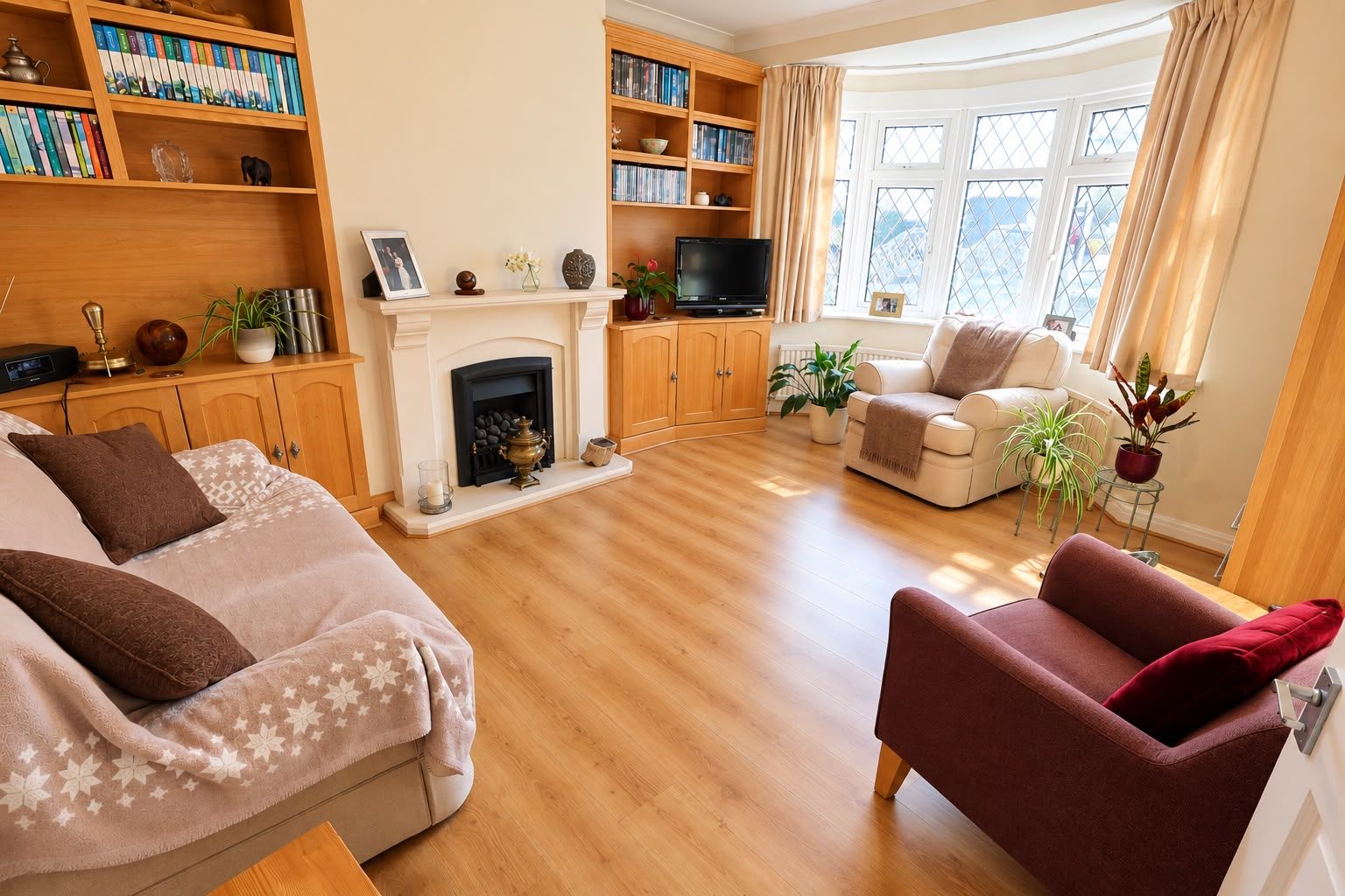 Semi Detached House for sale in Orpington, Nightingale Road, Petts Wood, Orpington, BR5 1BH