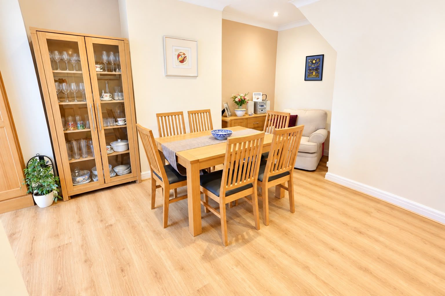 Semi Detached House for sale in Orpington, Nightingale Road, Petts Wood, Orpington, BR5 1BH