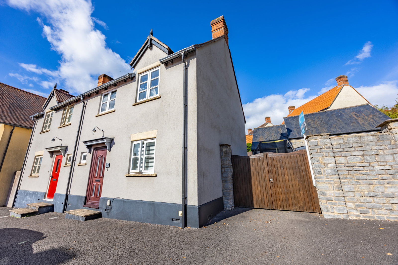 Semi Detached House for sale in Radstock, Blackberry Way, Midsomer Norton, Radstock, BA3 2RN, 1002 m²