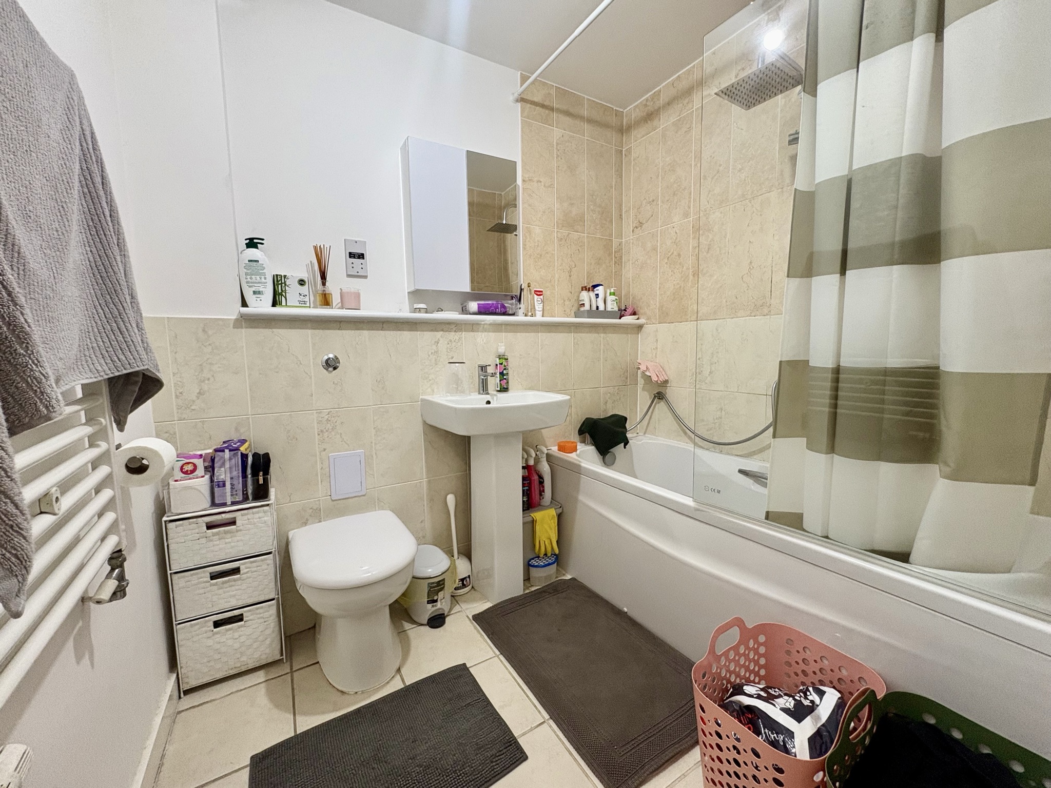 Flat for sale in Edgware, Domus Court, 23, Fortune Avenue, Edgware, HA8