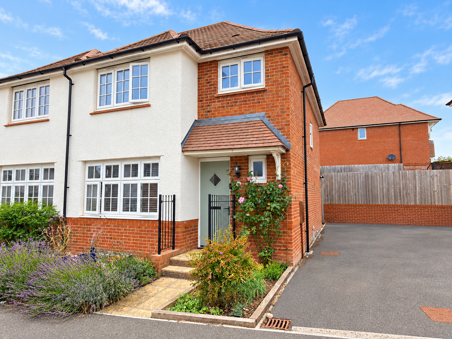 Semi Detached House for sale in Exeter, Hawkins Road , Exeter, EX1 3UW, 947 m²