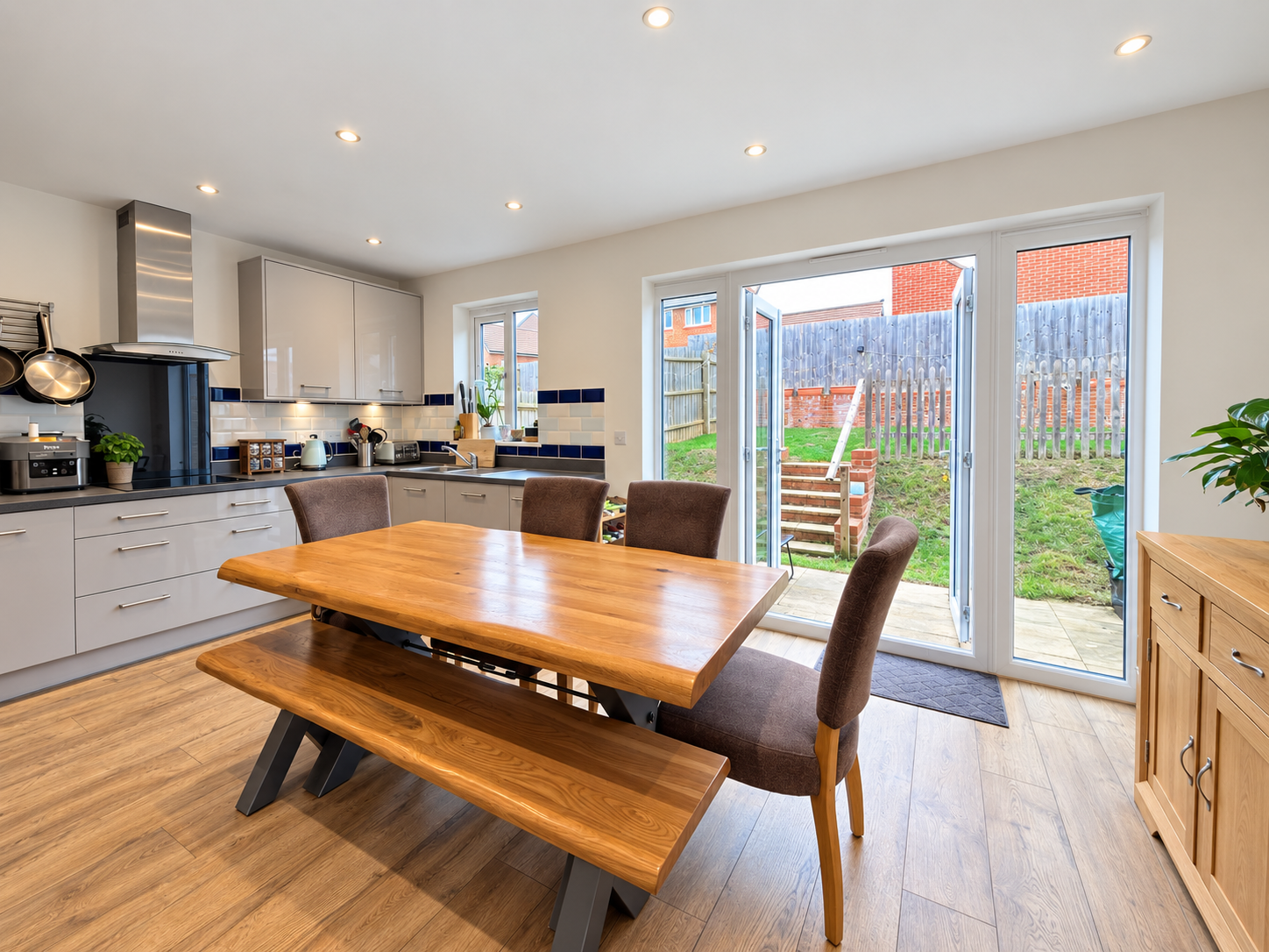 Semi Detached House for sale in Exeter, Hawkins Road , Exeter, EX1 3UW, 947 m²