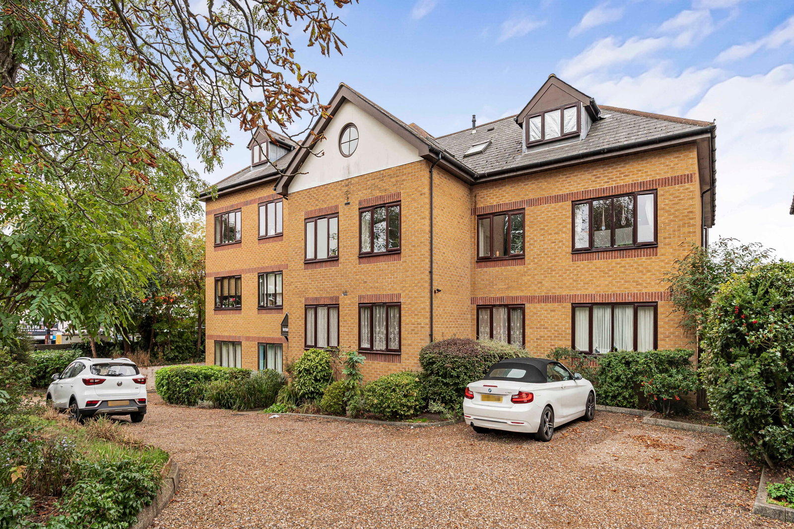 Flat for sale in London, South Norwood Hill, South Norwood, 932 m²