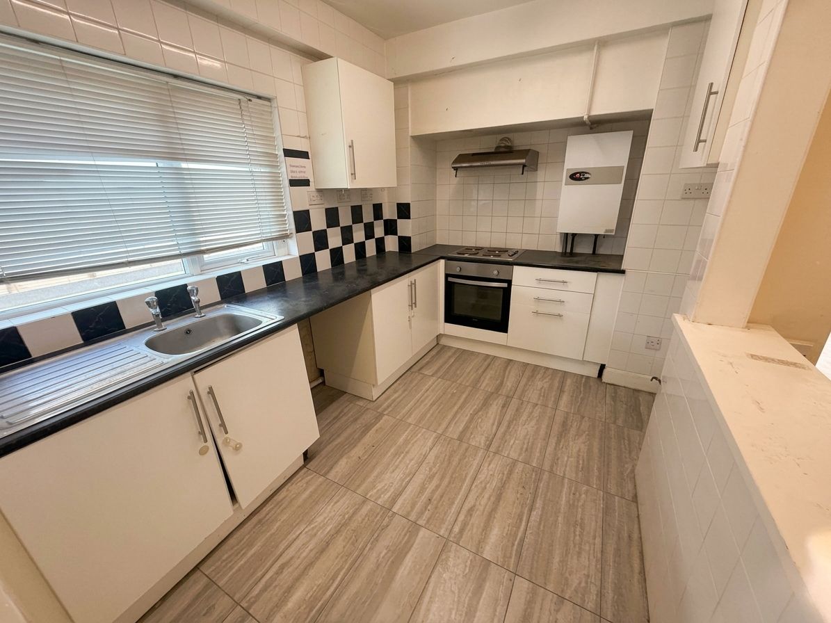 Semi Detached House for sale in Broadstairs, Convent Road, Broadstairs, CT10 3BE