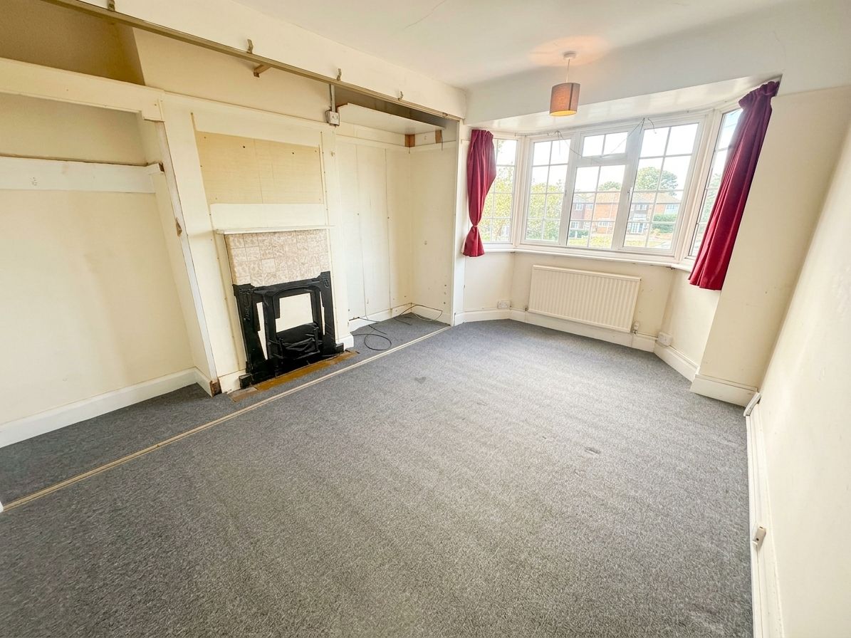 Semi Detached House for sale in Broadstairs, Convent Road, Broadstairs, CT10 3BE