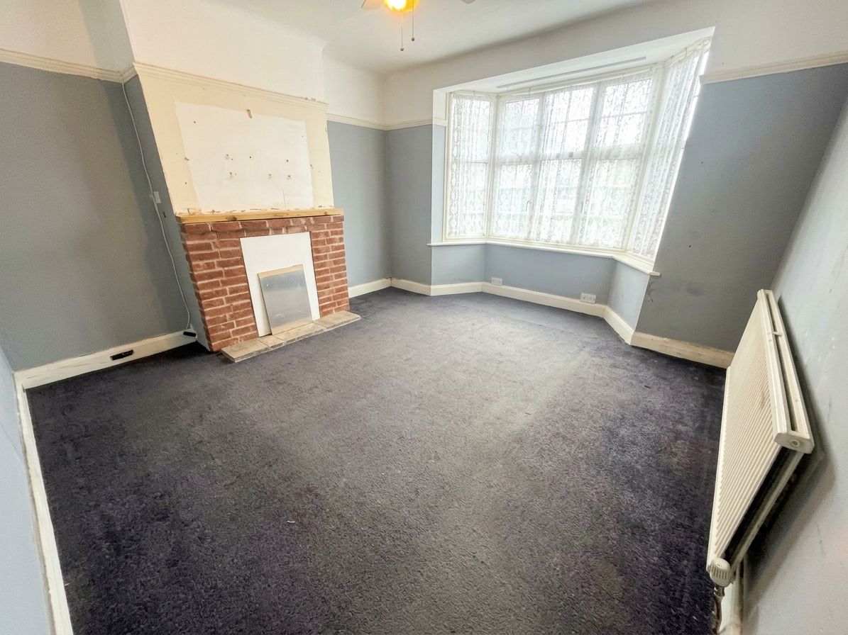 Semi Detached House for sale in Broadstairs, Convent Road, Broadstairs, CT10 3BE