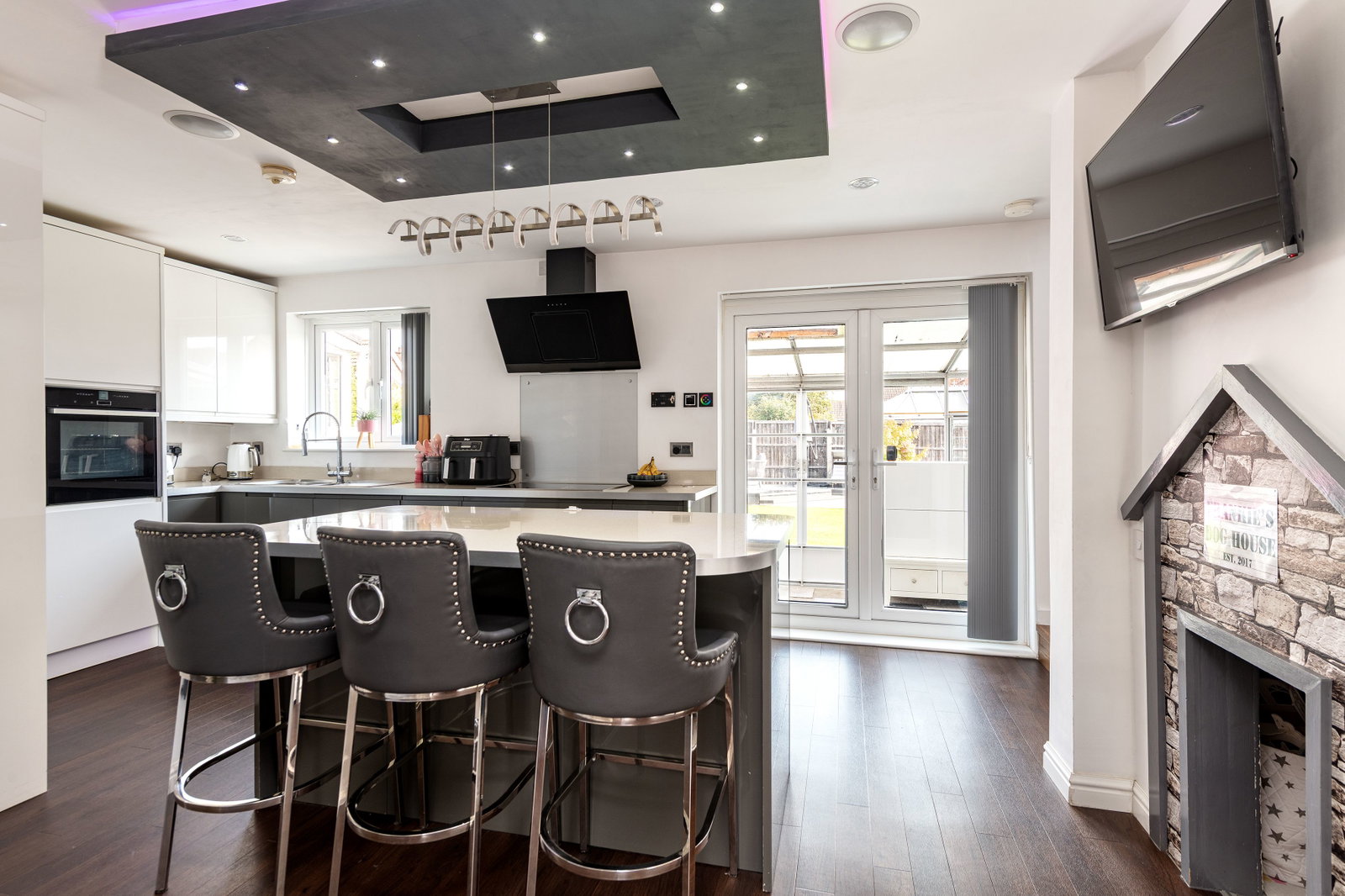 Semi Detached House for sale in Sittingbourne, Cardine Close, Sittingbourne, ME10 2HY