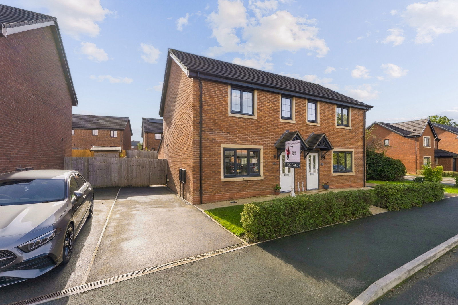 Semi Detached House for sale in Congleton, Kestrel Close, Congleton, Cheshire, CW12 3QX, 855 m²