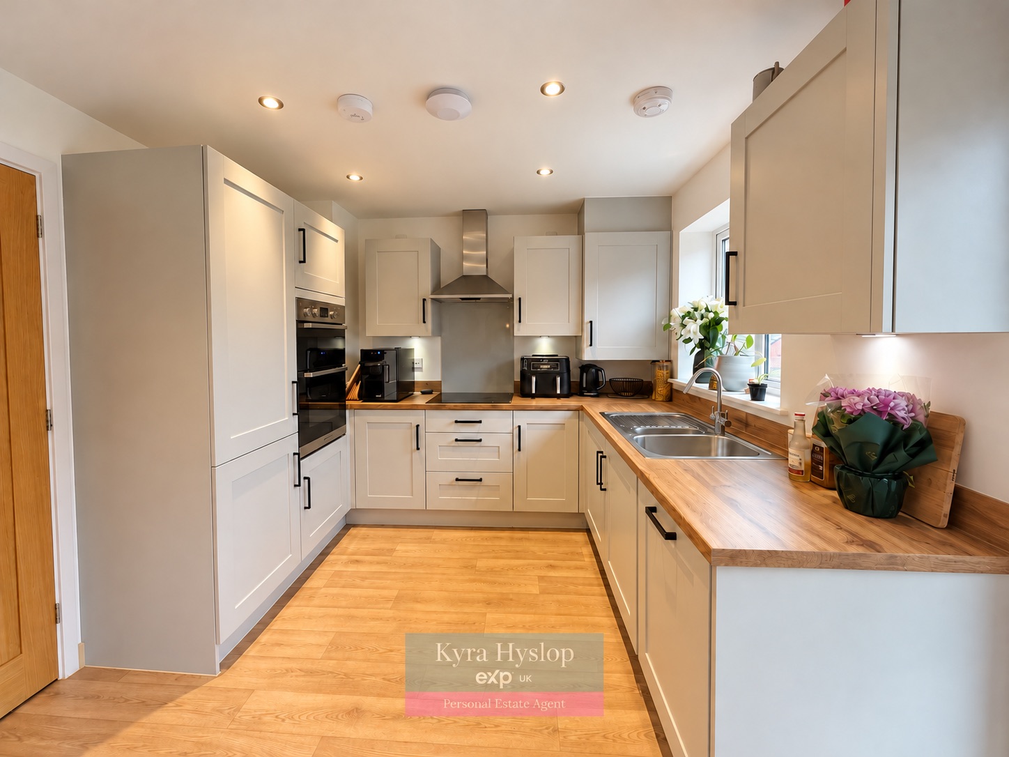 Semi Detached House for sale in Exeter, Nickleby Road, Exeter, EX2 8WJ