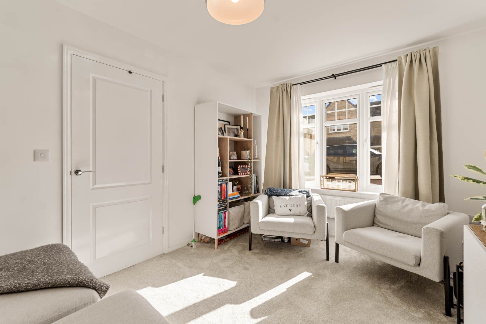 End Of Terrace House for sale in huddersfield, 19 Forest Court, Birchencliffe, HD2