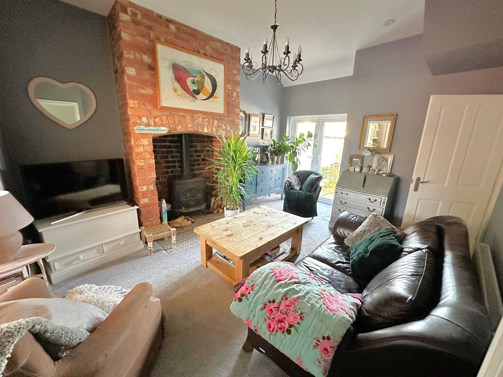 Terraced House for sale in Preston, Garstang Road North, Wesham, Preston, PR4 3DD, 937 m²
