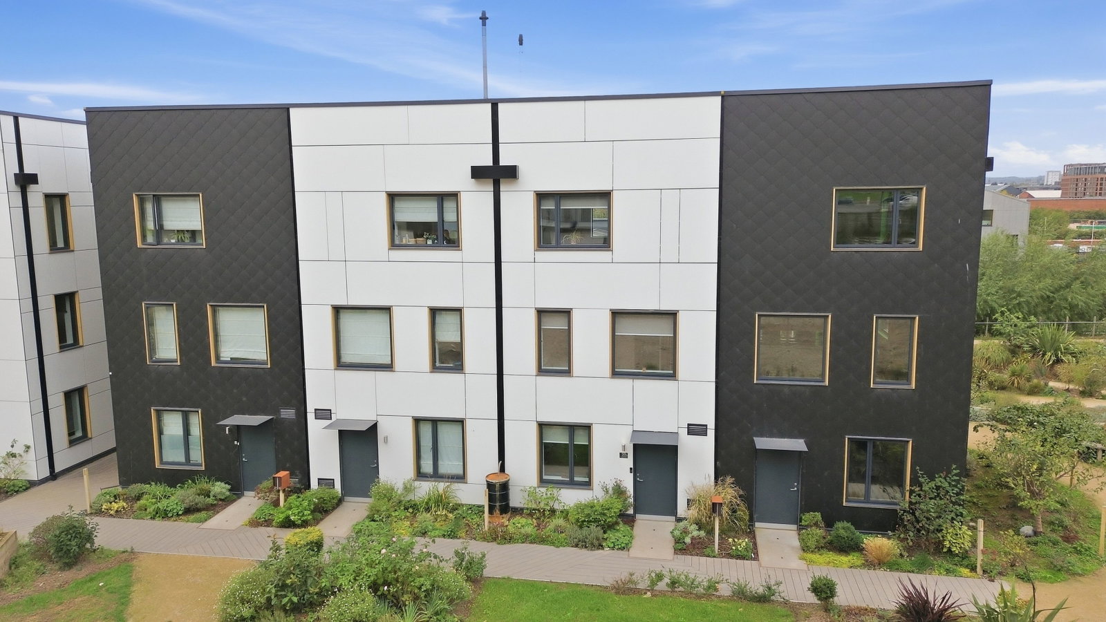 Terraced House for sale in Leeds, Solar Avenue, Leeds, LS9 8FU, 1252 m²