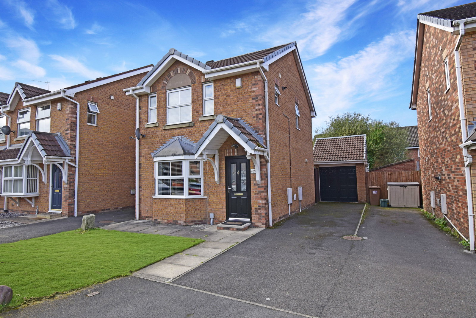 Detached House for sale in Leyland, Farington Gate, Leyland, PR25 3NF