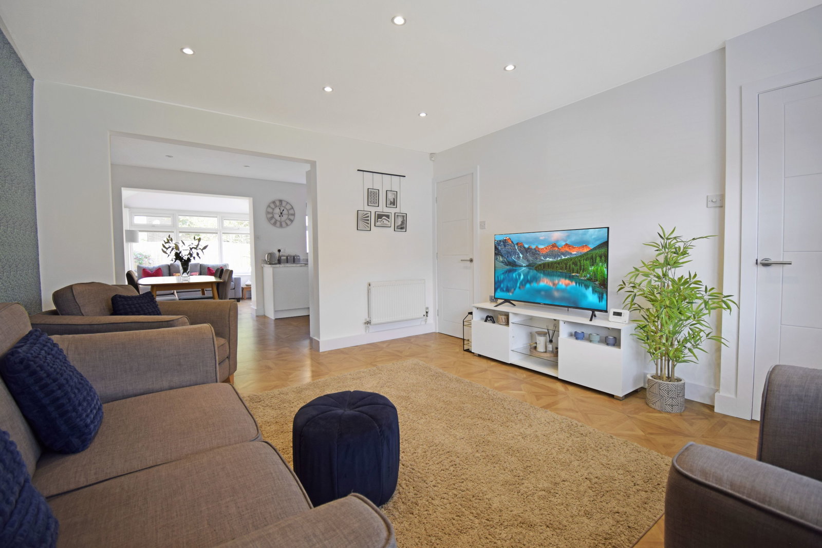 Detached House for sale in Leyland, Farington Gate, Leyland, PR25 3NF