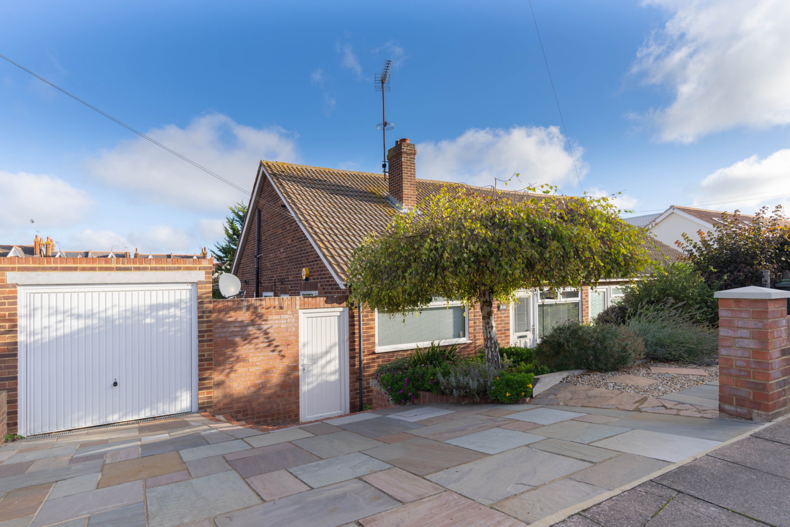 Semi Detached Bungalow for sale in Broadstairs, Davids Close, Broadstairs, CT10 1RD