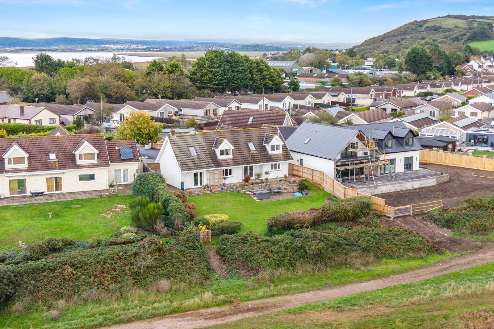 Detached House for sale in Swansea, Penllanw, Salthouse Point, Crofty, Gower, Swansea, SA4 3RP, 2334 m²