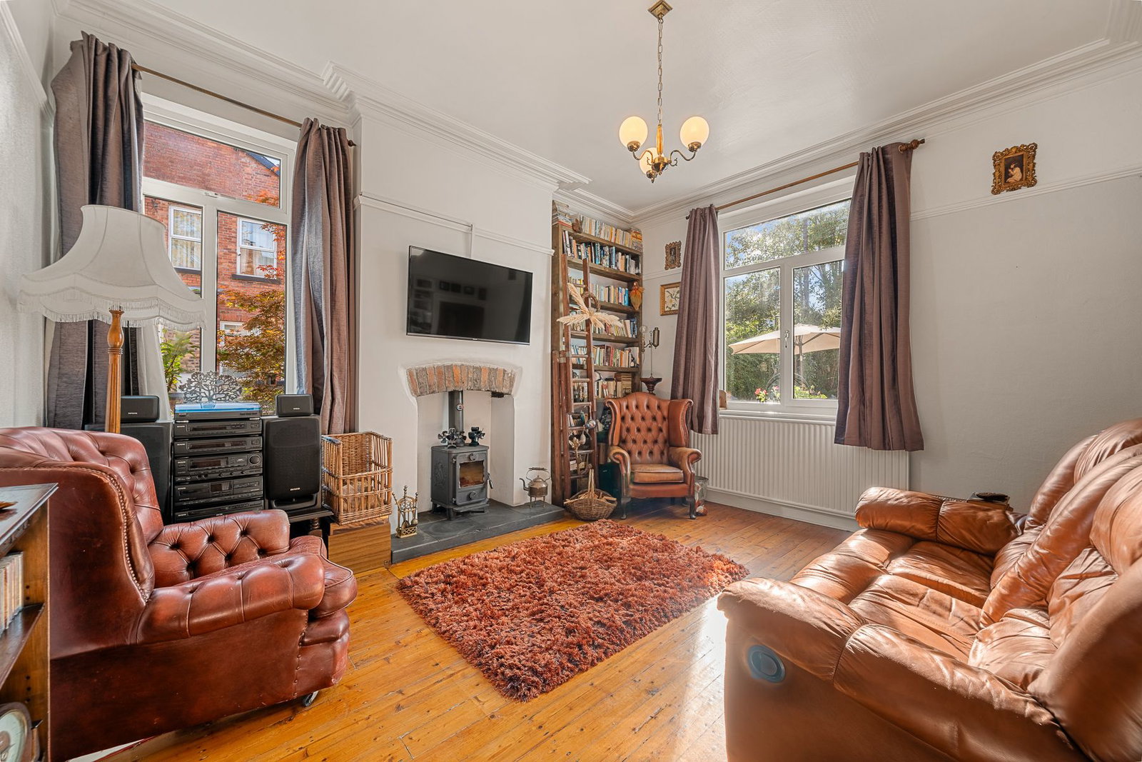 Semi Detached House for sale in Hyde, Stockport Road, Hyde, SK14 5QG