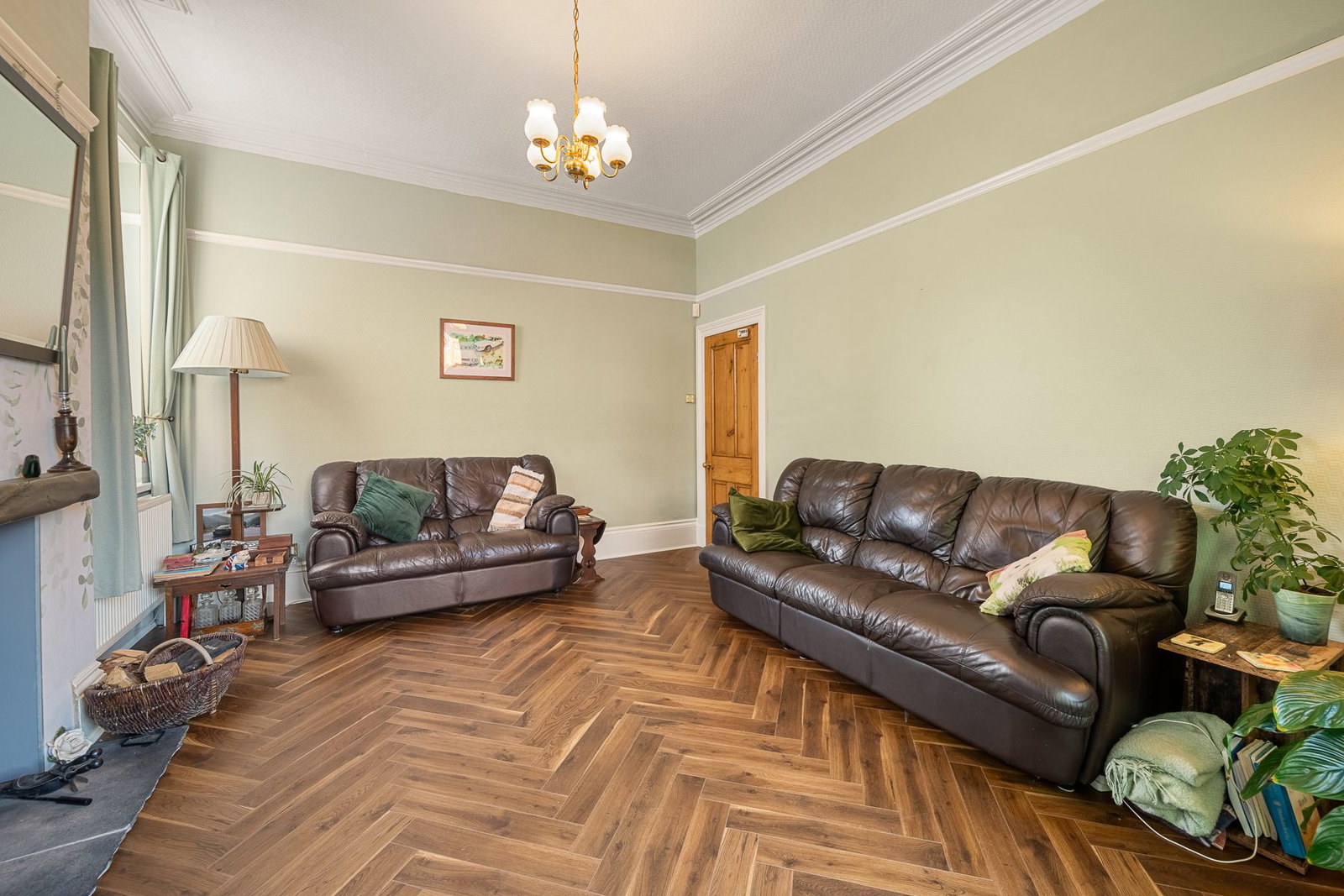 Semi Detached House for sale in Hyde, Stockport Road, Hyde, SK14 5QG