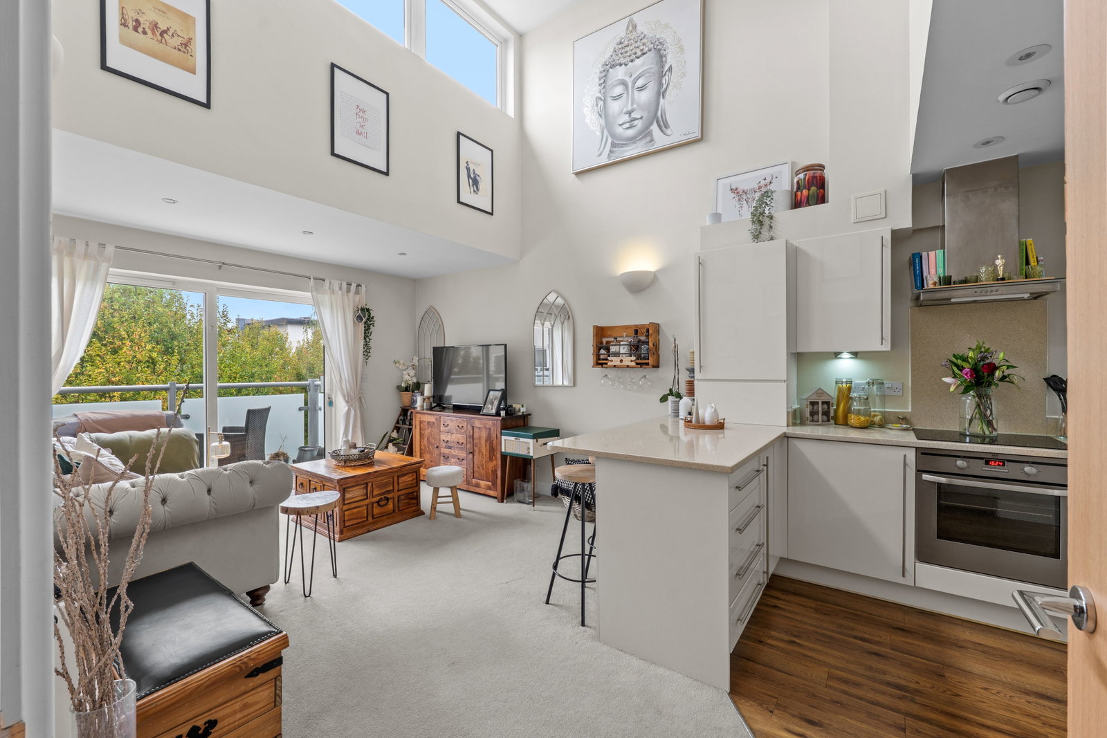 Flat for sale in Redhill, Canalside, Redhill, RH1, 489 m²