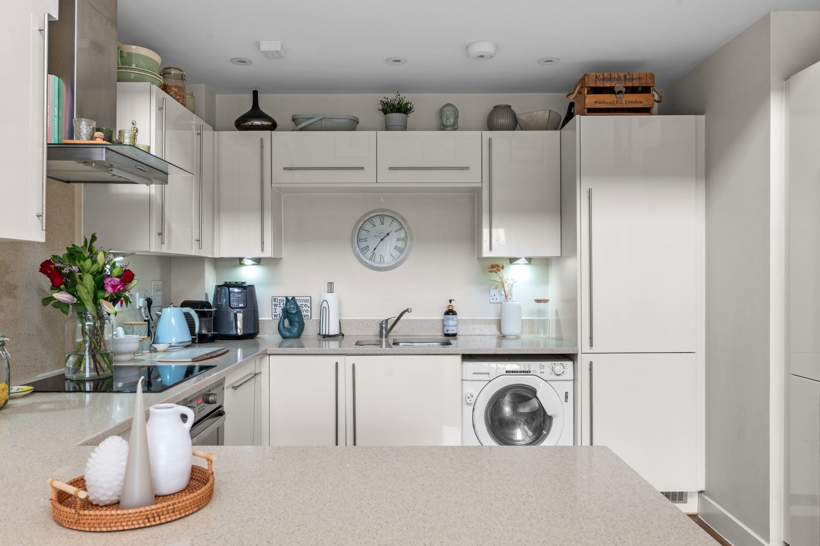 Flat for sale in Redhill, Canalside, Redhill, RH1, 489 m²