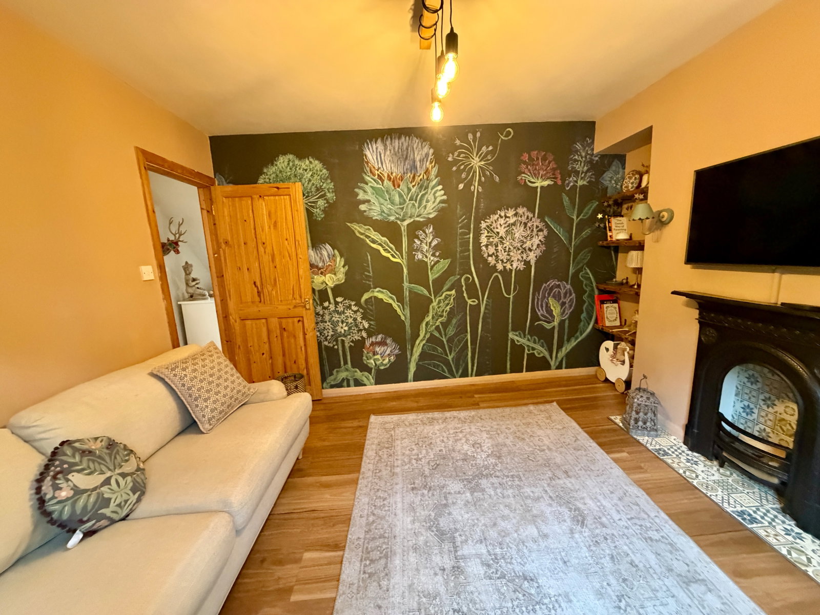 Terraced House for sale in Newport, Islwyn Road, Cross Keys, Newport, NP11 7QH