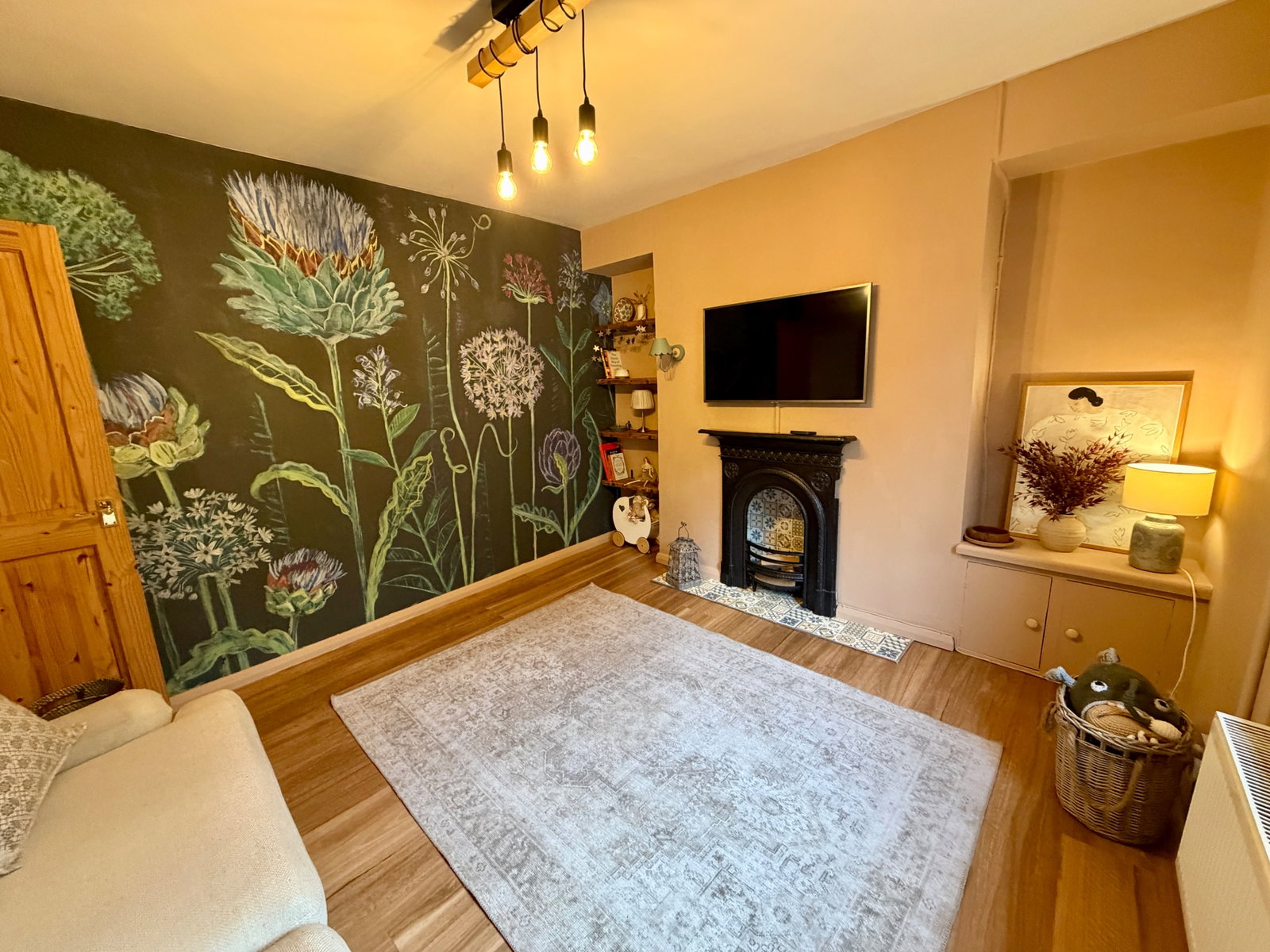 Terraced House for sale in Newport, Islwyn Road, Cross Keys, Newport, NP11 7QH