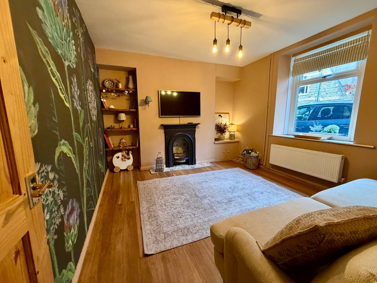 Terraced House for sale in Newport, Islwyn Road, Cross Keys, Newport, NP11 7QH