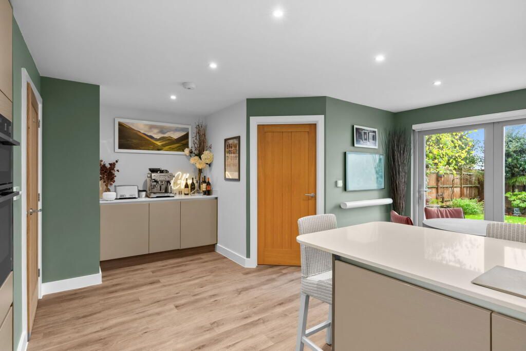 Semi Detached House for sale in Newport, Whiteditch lane , Newport, Essex, CB11 3UD, 1825 m²