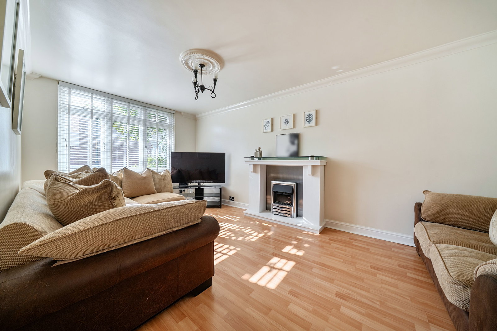 End Of Terrace House for sale in Bexley, Hanbury Walk, Bexley, DA5 2JQ, 92 m²