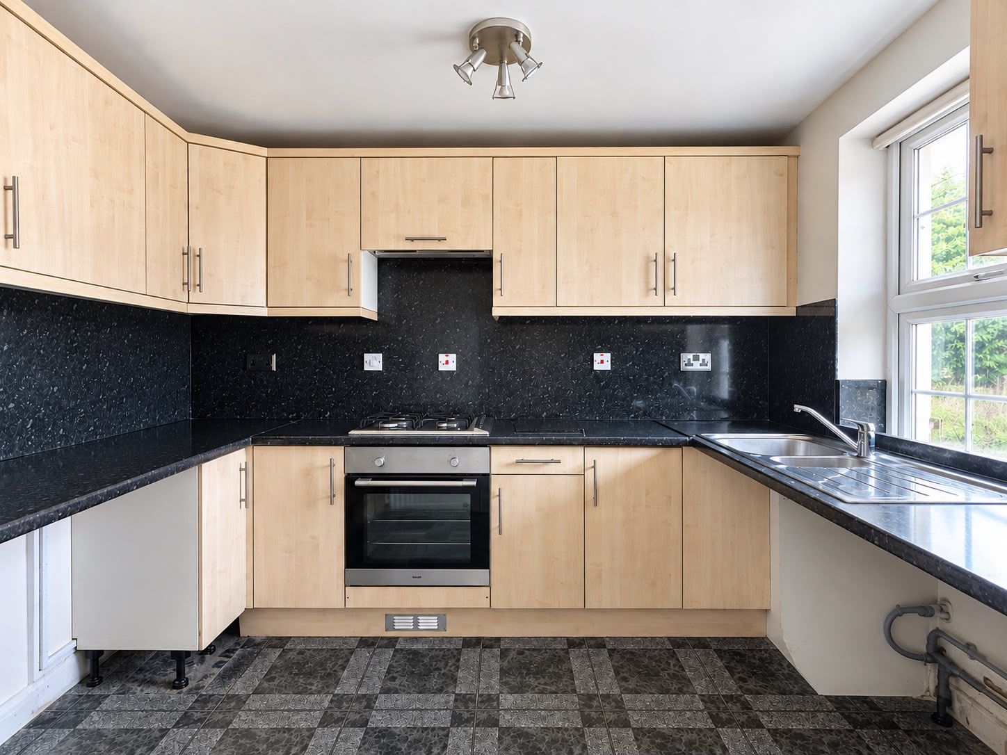Terraced House for sale in Sittingbourne, Adisham Green, Sittingbourne, ME10 2SR