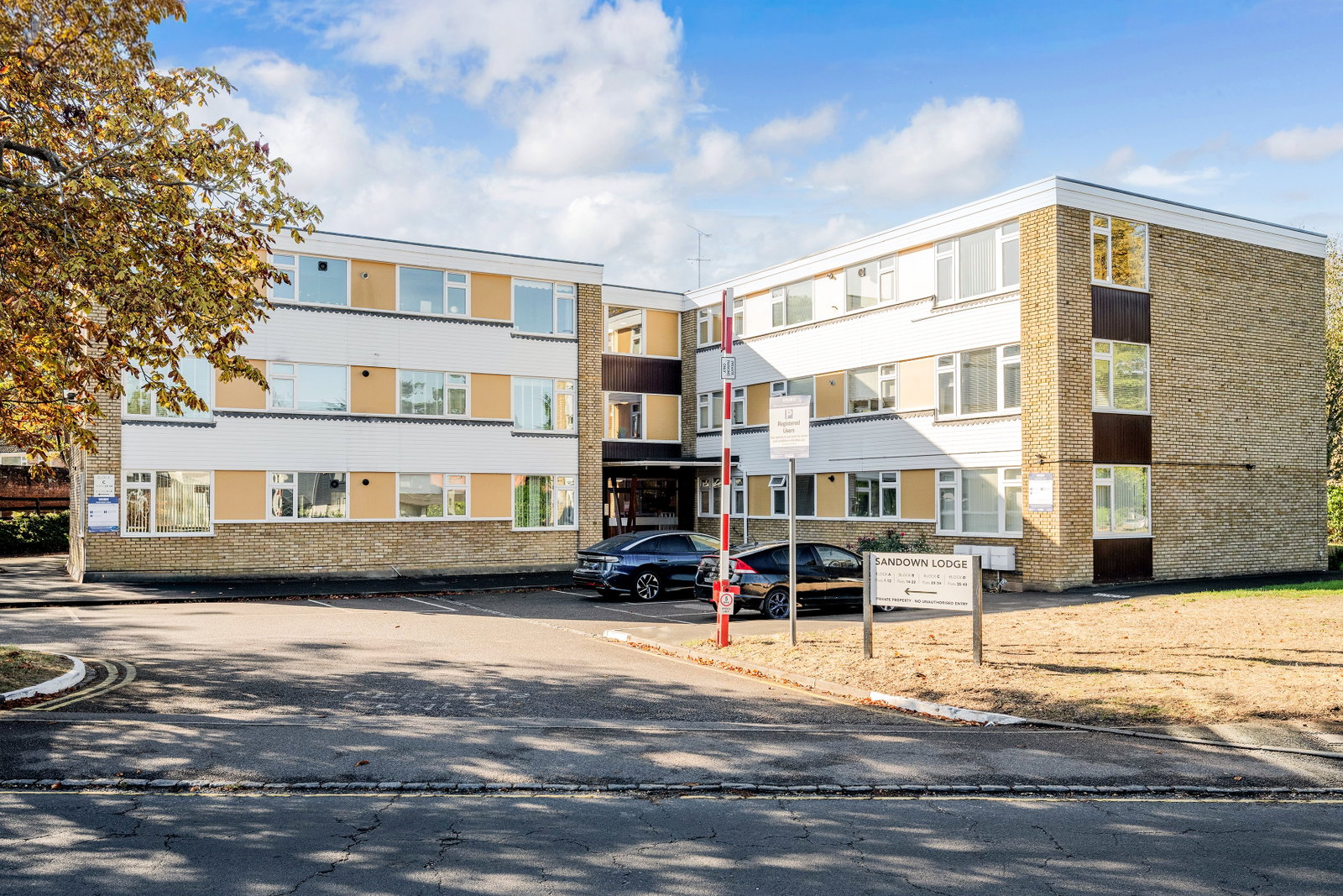 Flat for sale in Epsom, Avenue Road, Epsom, KT18 7QX