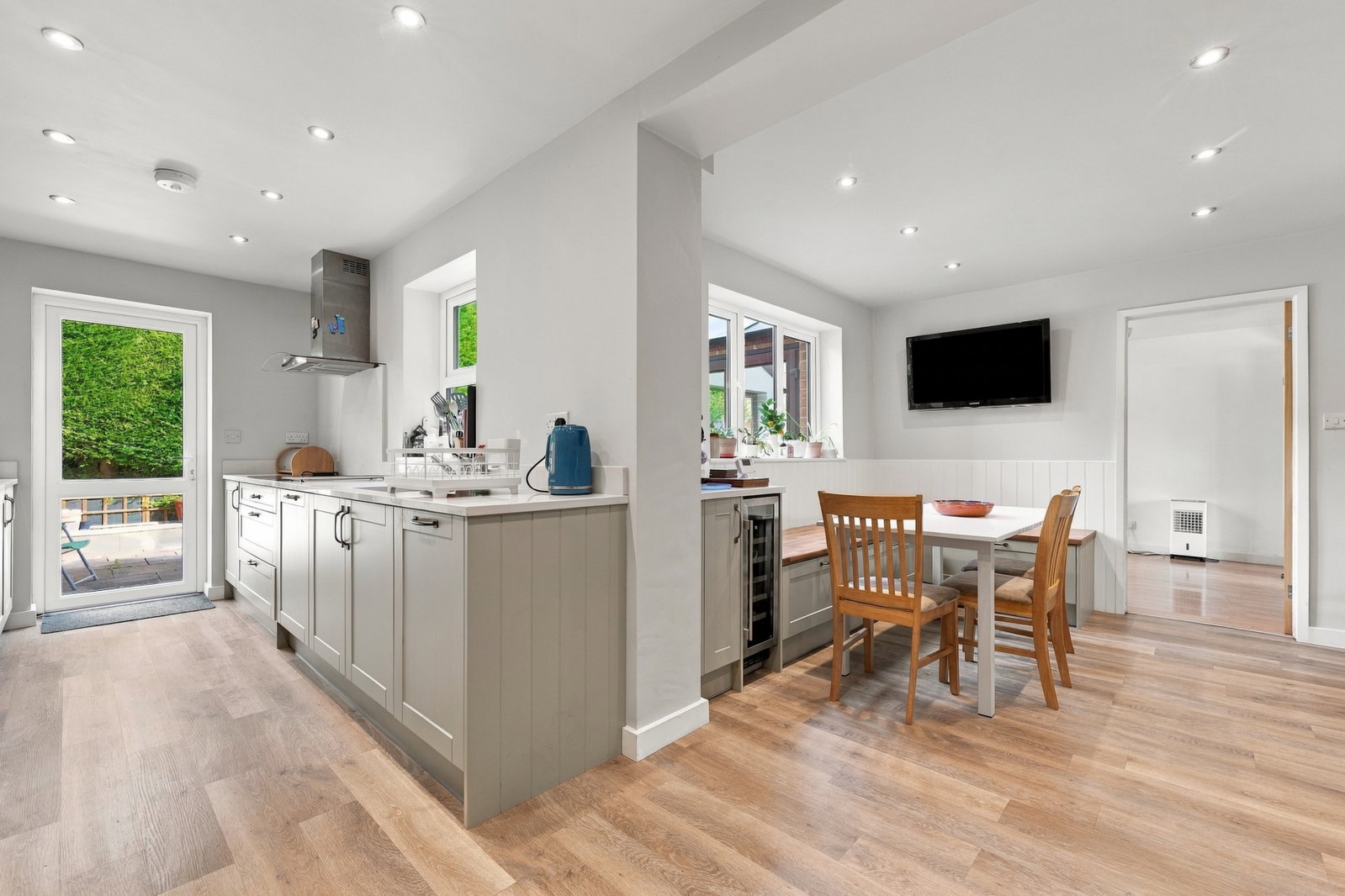 Semi Detached House for sale in Southwell, 5 Bedrooms at 111 Easthorpe, Southwell, 1471 m²