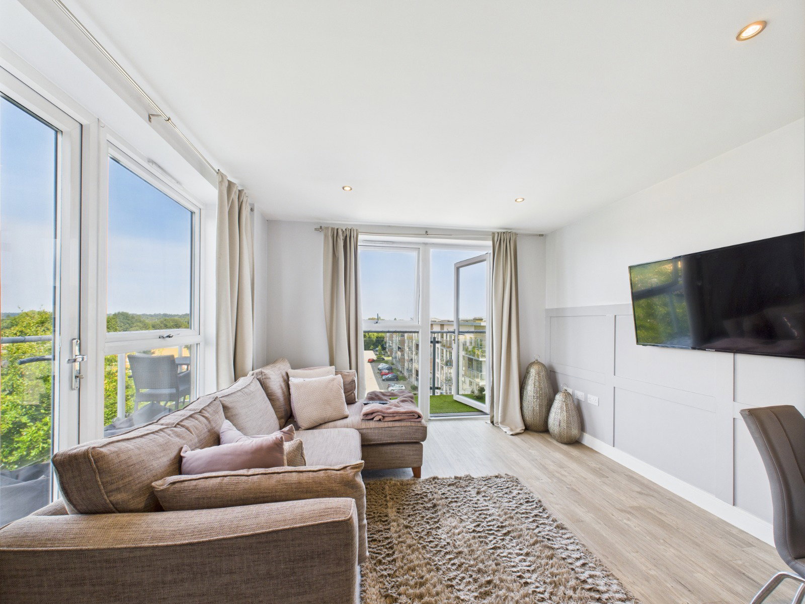 Flat for sale in Maidenhead, Marigold House, Wallingford Way, Maidenhead SL6 1GG, 733 m²