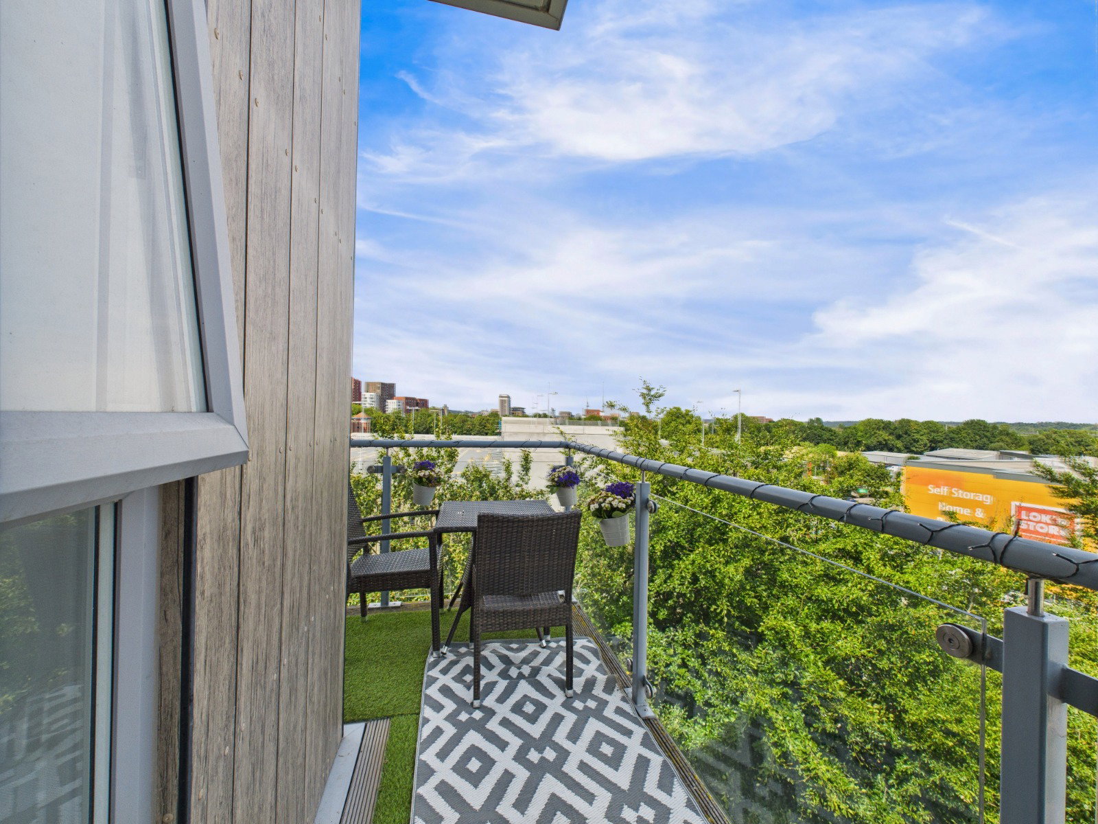 Flat for sale in Maidenhead, Marigold House, Wallingford Way, Maidenhead SL6 1GG, 733 m²