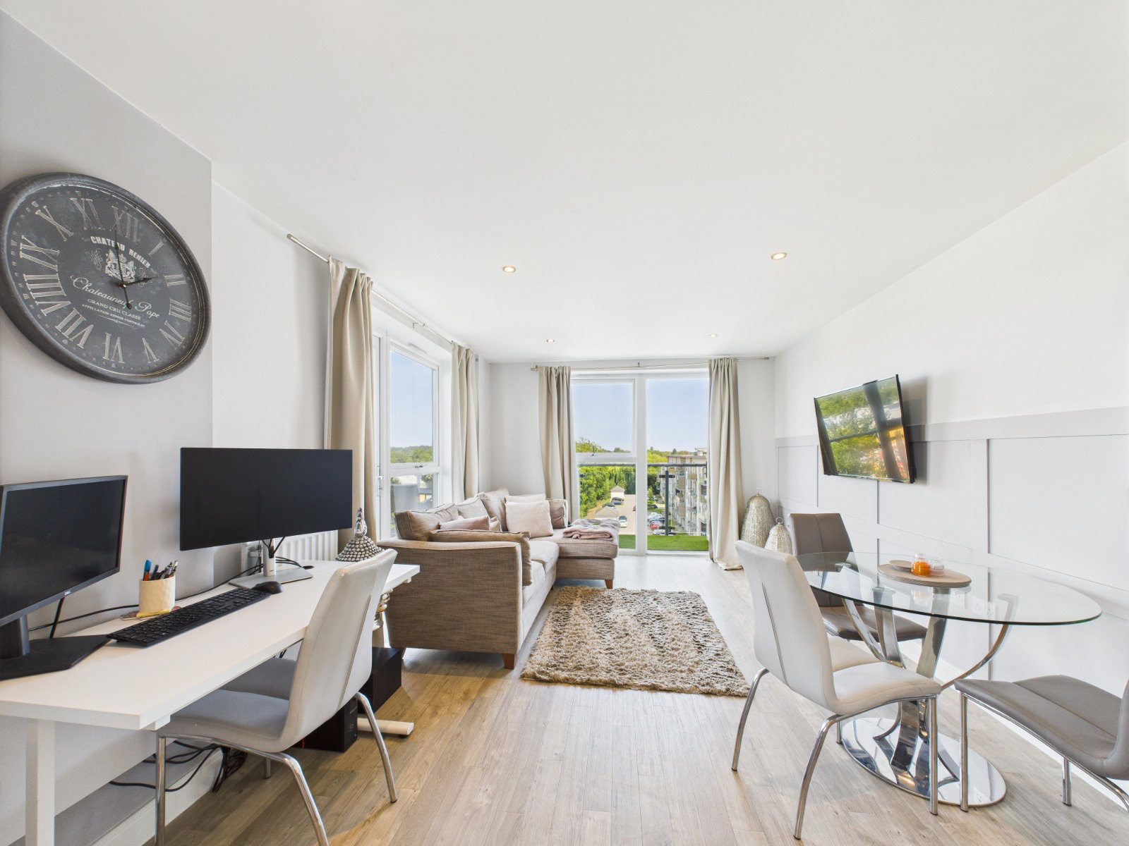 Flat for sale in Maidenhead, Marigold House, Wallingford Way, Maidenhead SL6 1GG, 733 m²