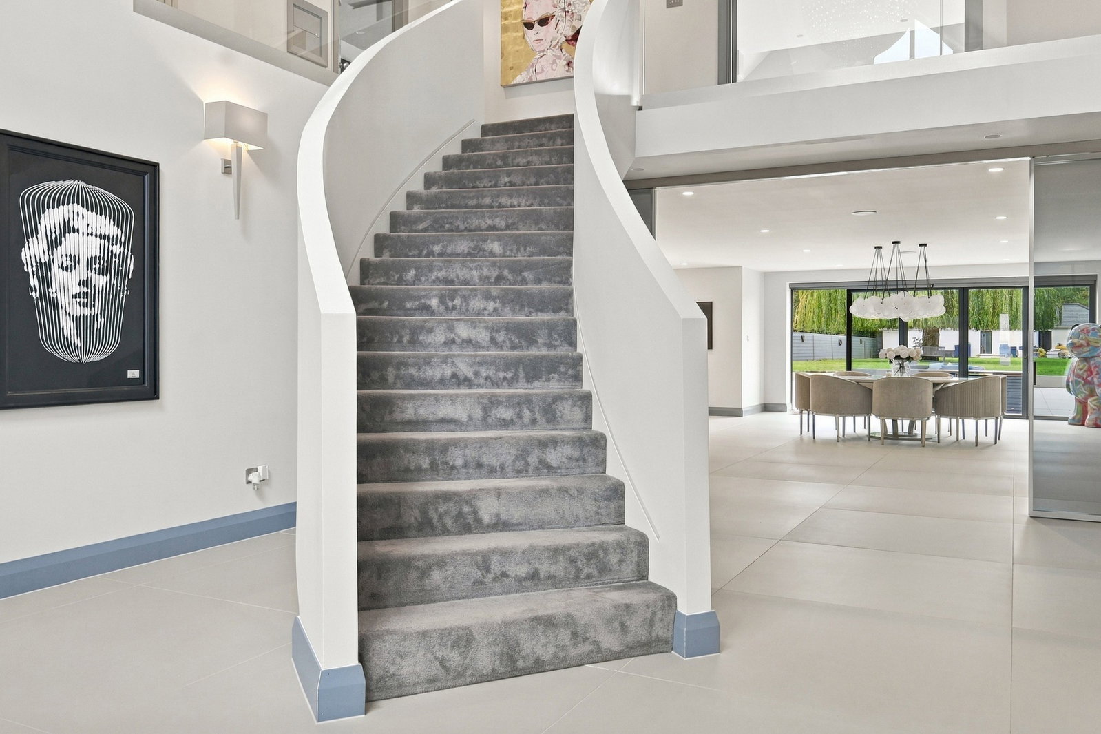 Detached House for sale in Billericay, Church Road, Ramsden Bellhouse, Billericay, CM11, 6101 m²