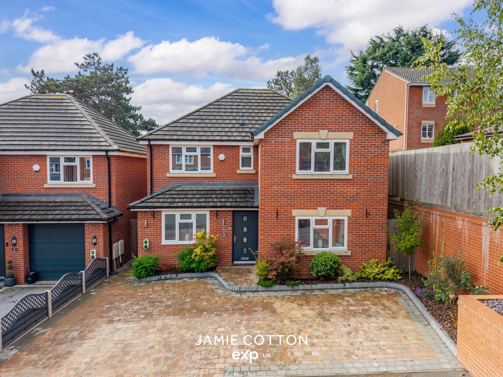 Detached House for sale in Halesowen, Ashbourne Ridge, Halesowen, B63 2BH, 1481 m²