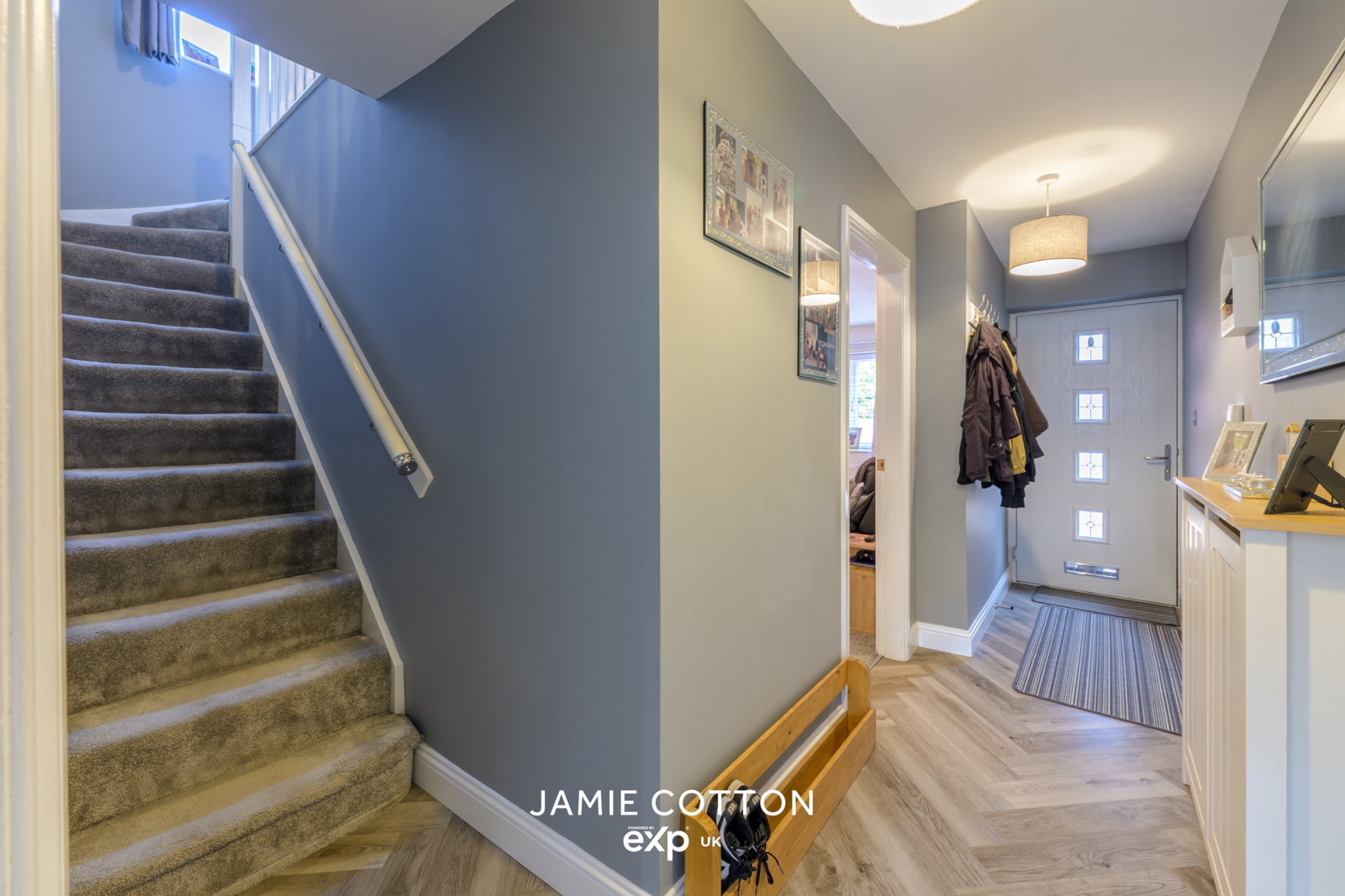 Detached House for sale in Halesowen, Ashbourne Ridge, Halesowen, B63 2BH, 1481 m²