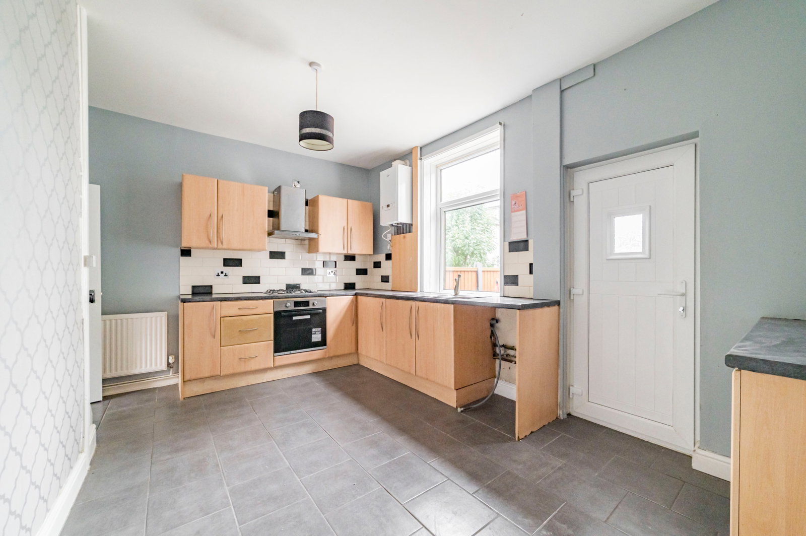 End Of Terrace House for sale in Heywood, Promenade Street, Heywood, 760 m²