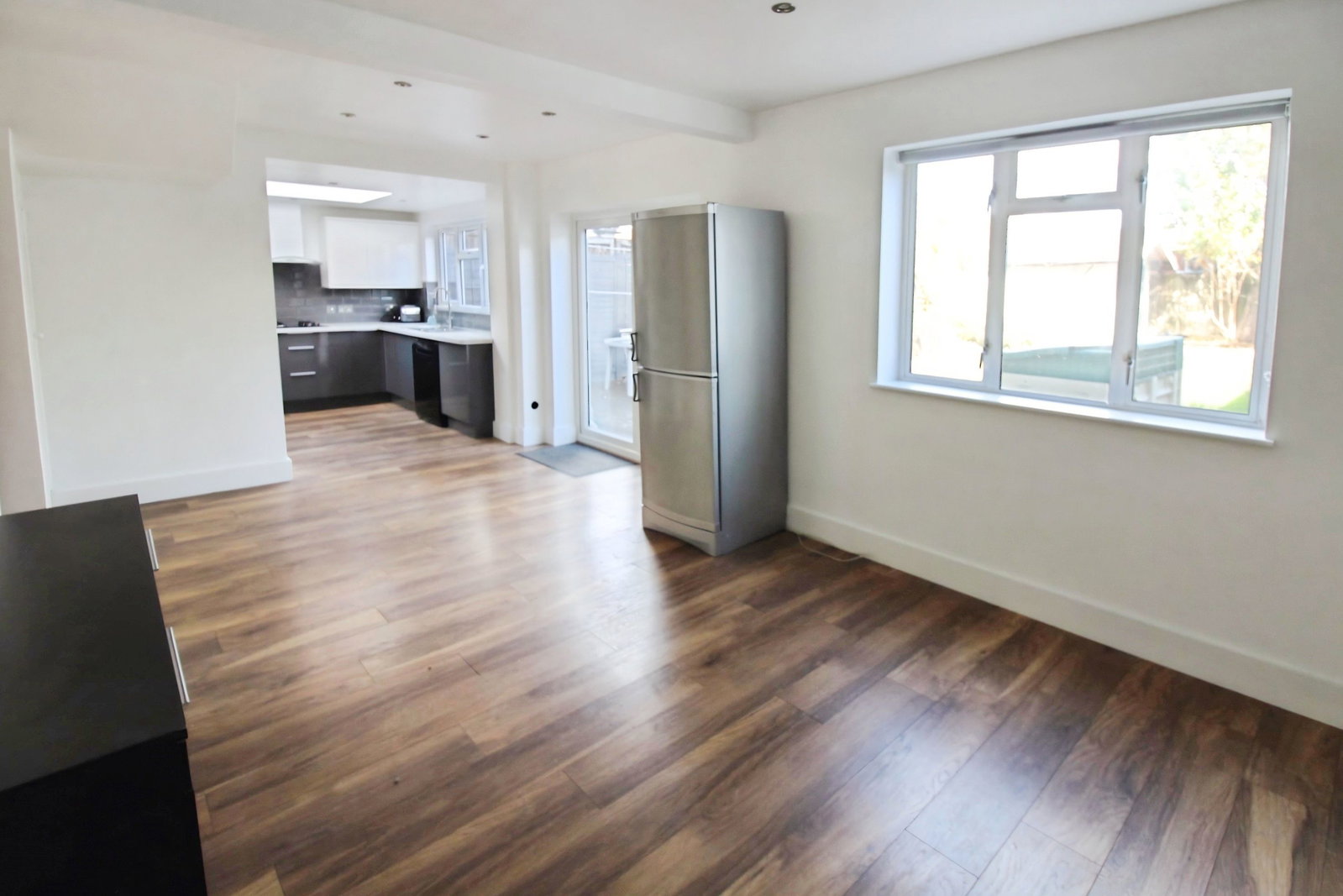 Semi Detached House for sale in Ruislip, Grasmere Avenue, Ruislip, GREATER LONDON, HA4 7PJ