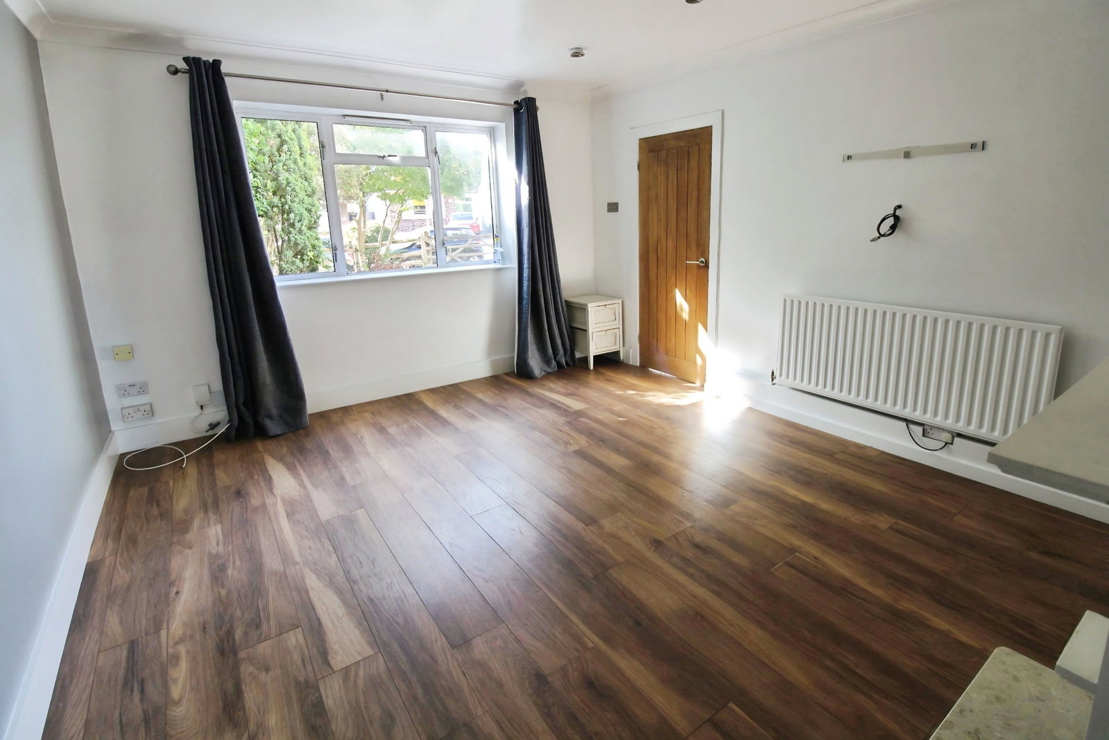 Semi Detached House for sale in Ruislip, Grasmere Avenue, Ruislip, GREATER LONDON, HA4 7PJ