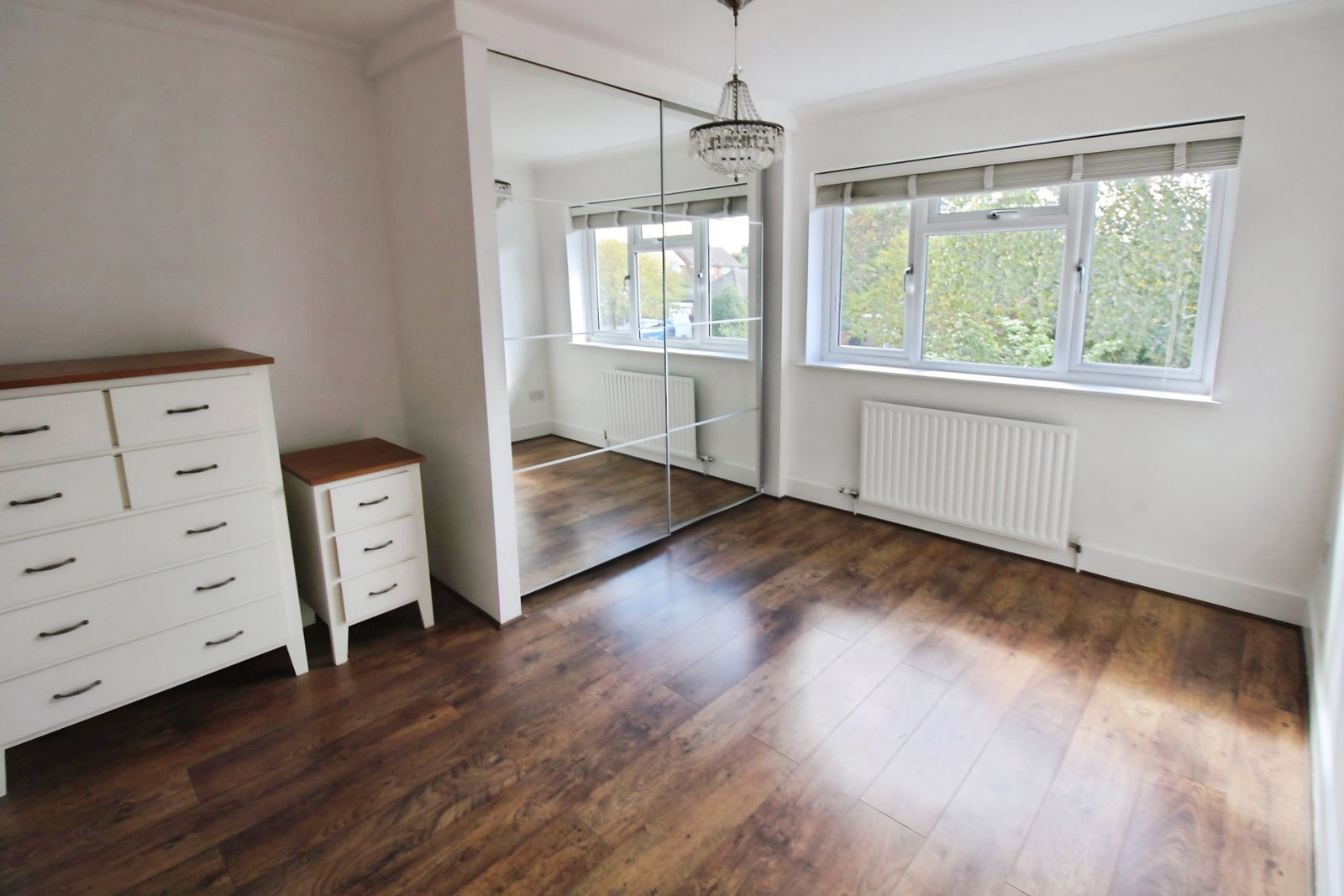 Semi Detached House for sale in Ruislip, Grasmere Avenue, Ruislip, GREATER LONDON, HA4 7PJ