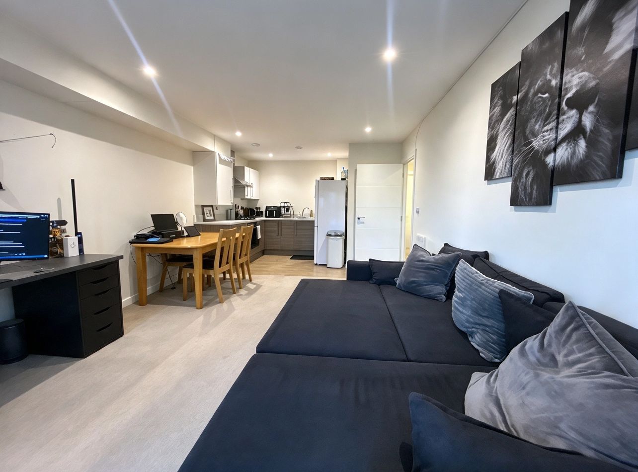 Apartment for sale in Welwyn, Bessemer Road, Welwyn, Hertfordshire, AL7 1GJ