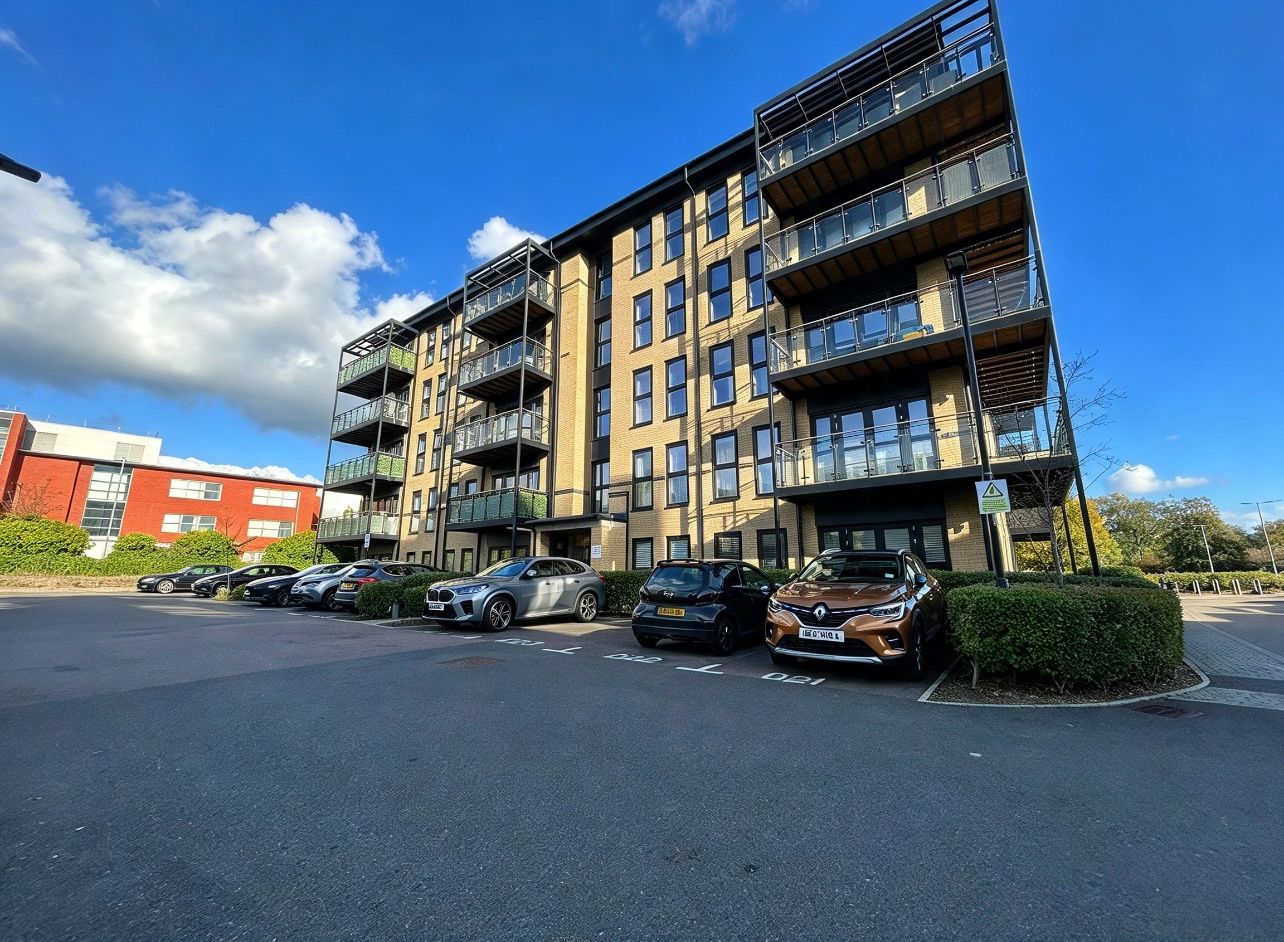 Apartment for sale in Welwyn, Bessemer Road, Welwyn, Hertfordshire, AL7 1GJ