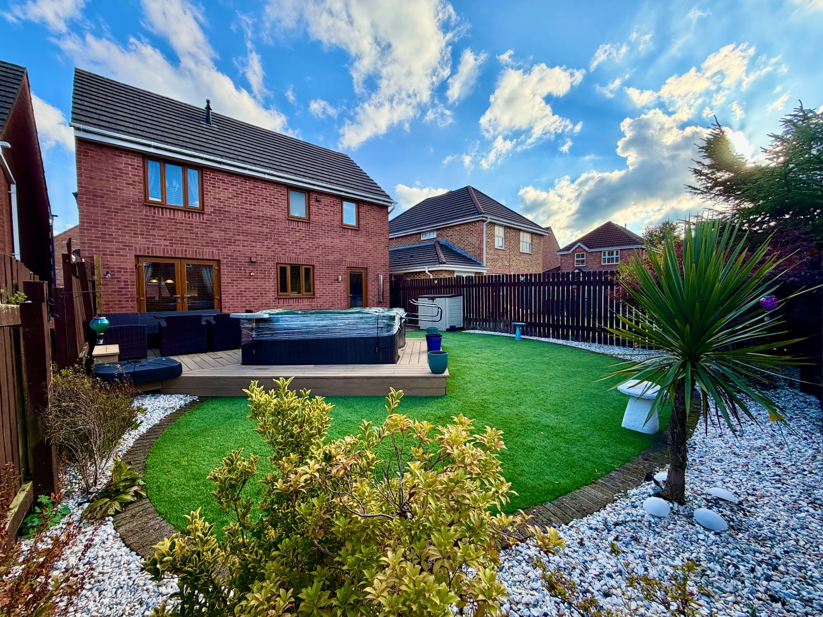 Detached House for sale in Blackwood, Rhodfa Glascoed, Blackwood, NP12 1GW