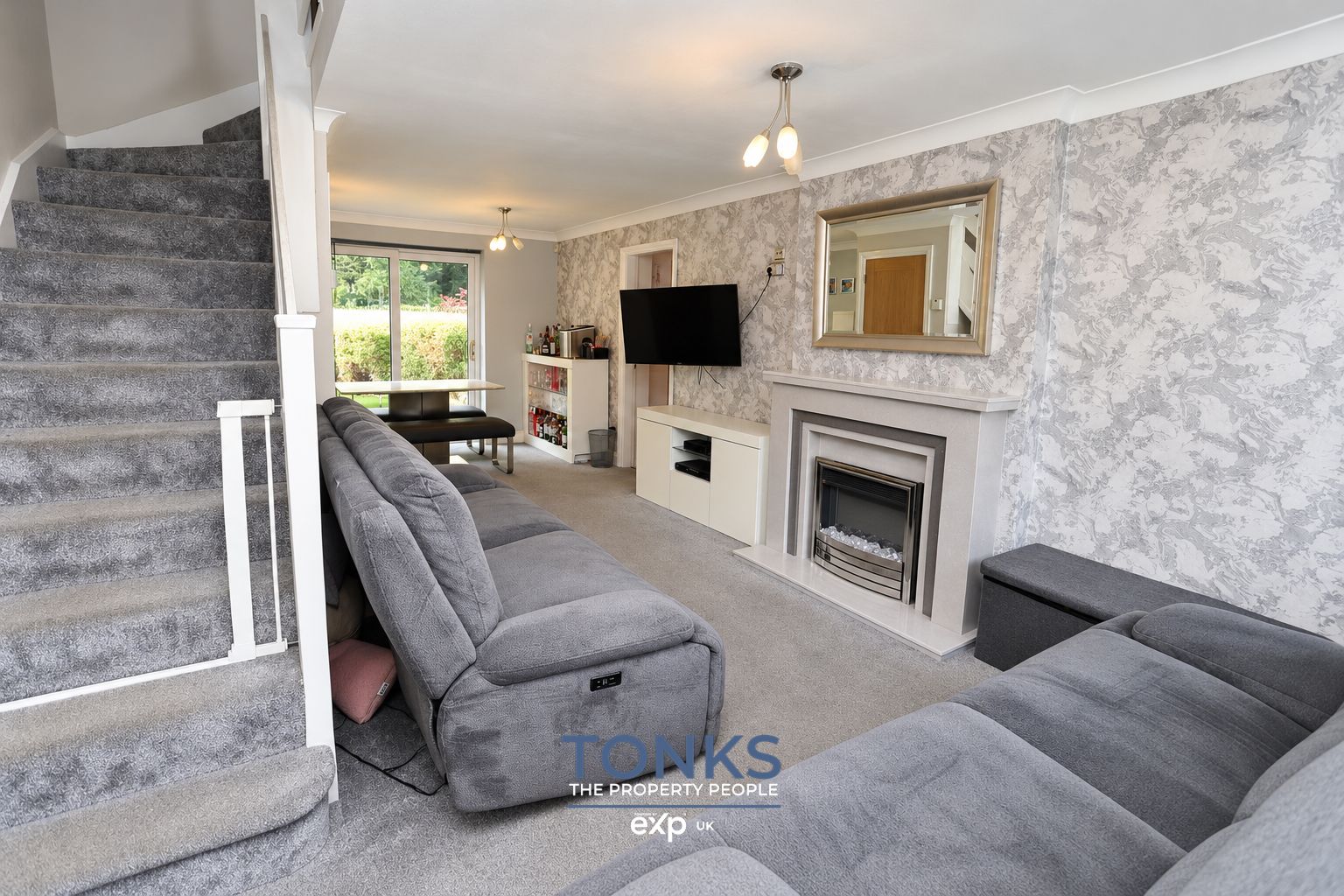 Semi Detached House for sale in Halesowen, Sandringham Road, Halesowen, B62 8TJ