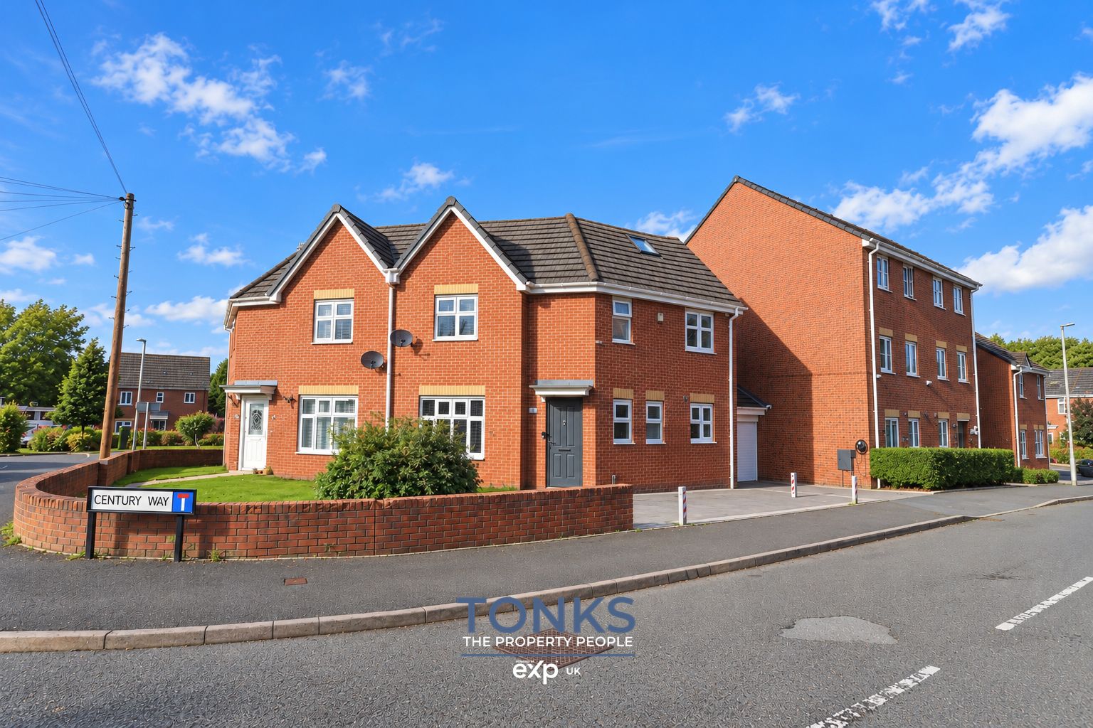 Semi Detached House for sale in Halesowen, Century Way, Halesowen, B63 2TQ