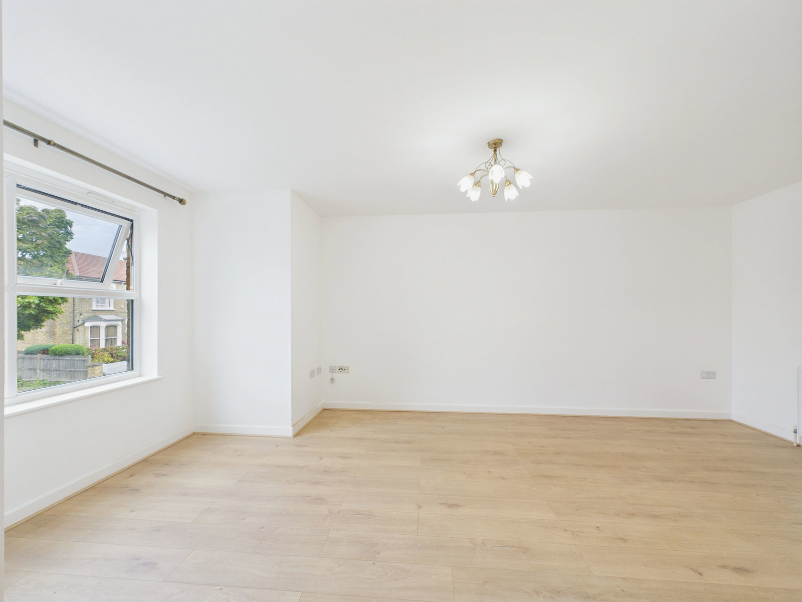 Flat for sale in Enfield, Derby Road, Enfield, EN3 4AW